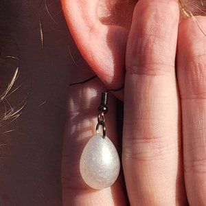 Milk teared earrings